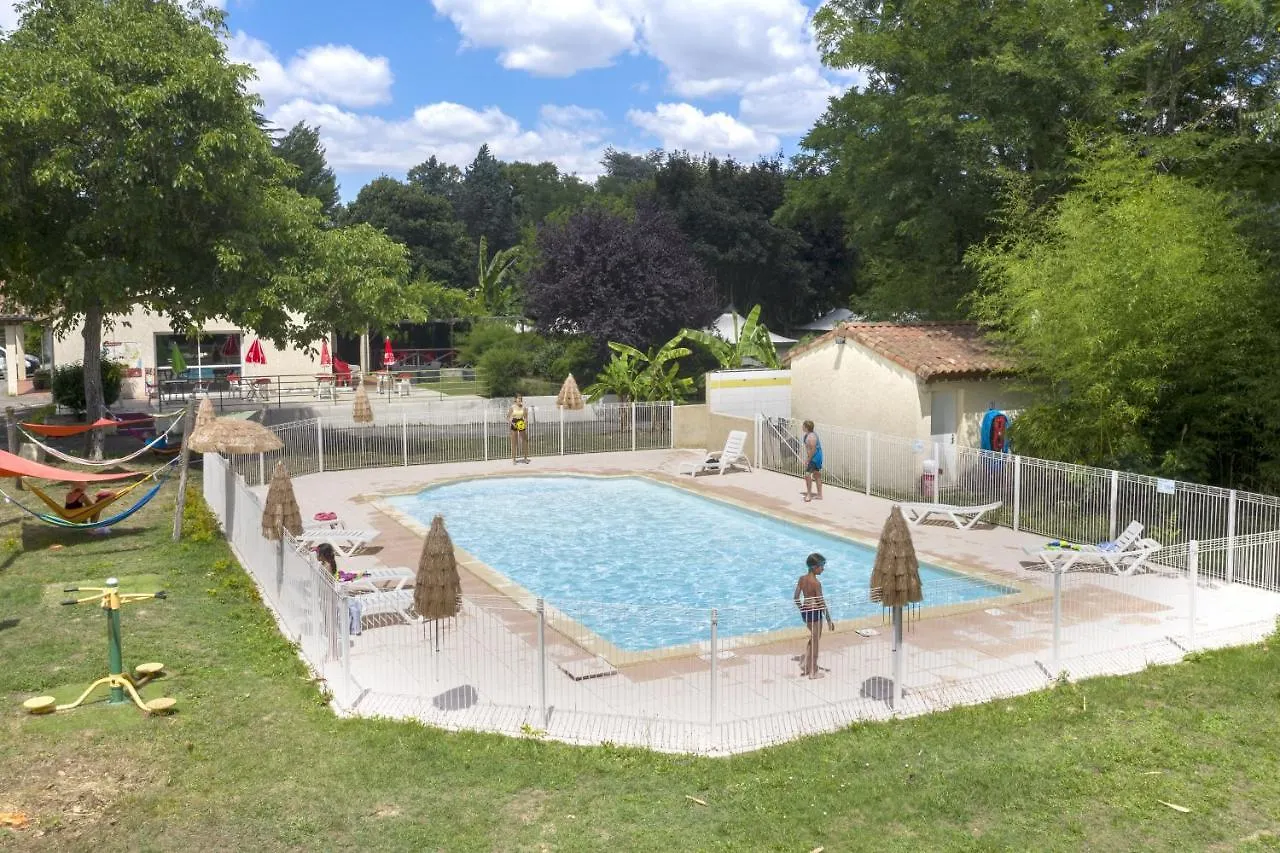 Camping Village L'Apamee Pamiers Campsite